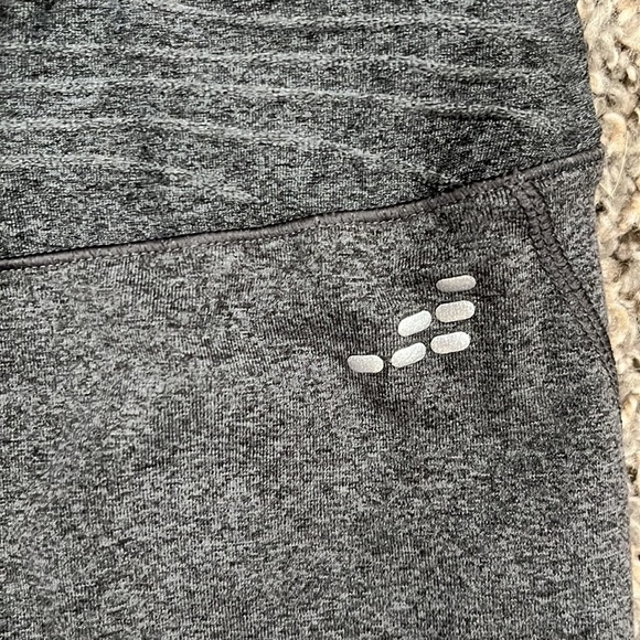 𝅺bcg cropped athletic leggings - Picture 2 of 4